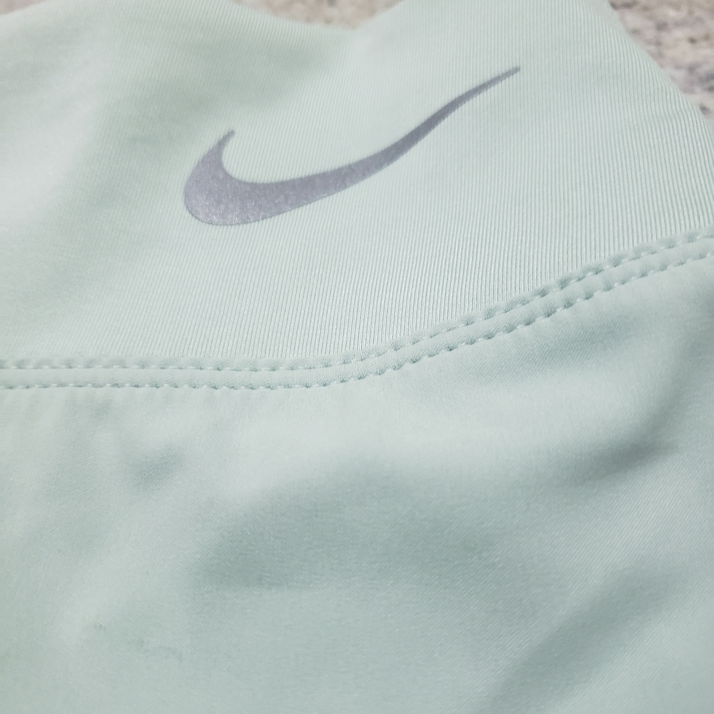 Womens new Nike Flex Running Shorts. Large. Mint green. Gym/yoga. Drifit. - Picture 2 of 10